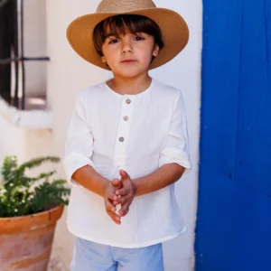 Niño camisa bambula y short azul