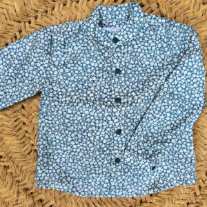 camisa flores niño