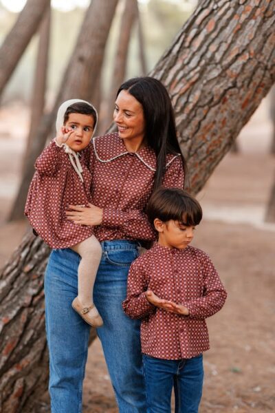 familia vestida igual