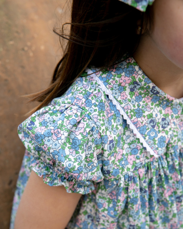 vestido bebe flores azul