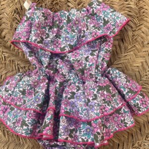 Descubre la ranita bebita Cumbia de Sutier: una prenda de moda infantil artesanal, fresca, cómoda y perfecta para los días más alegres. ¡Hecha con mimo en talleres locales!