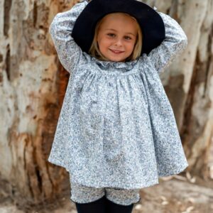 conjunto floral invierno niña