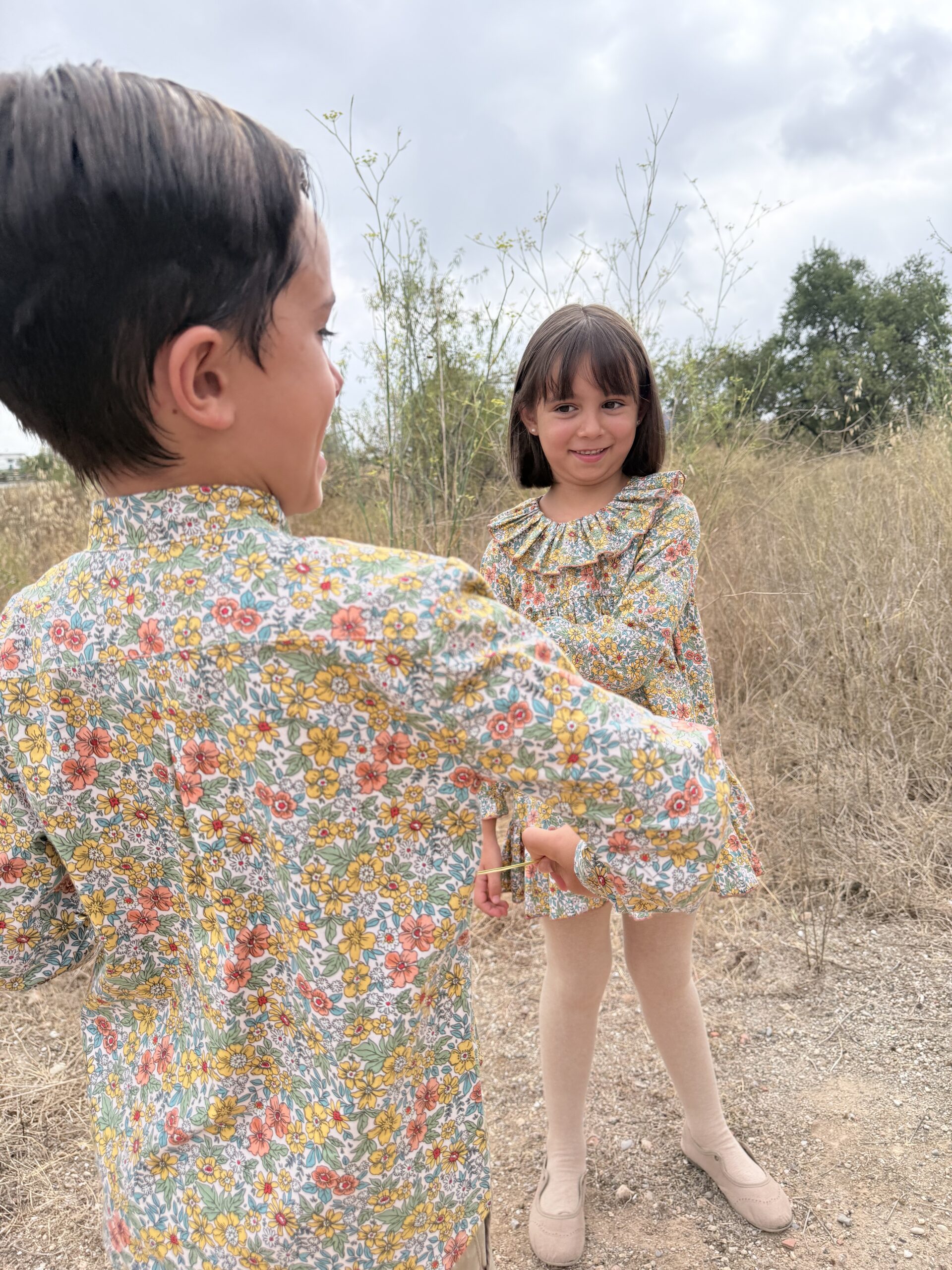 Camisa infantil Evelyne de manga larga con puño abotonado