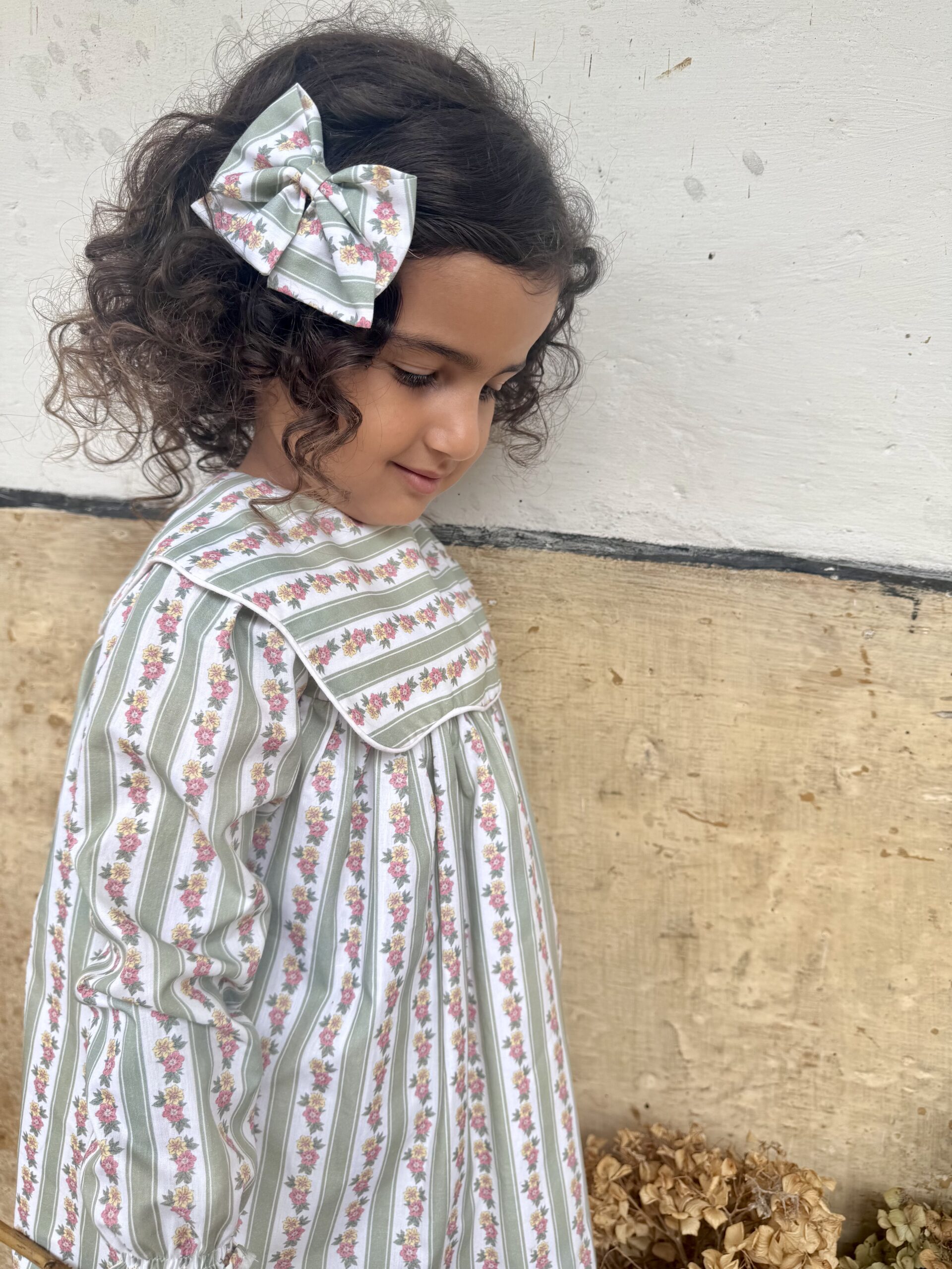 Vestido artesanal Eloise para niña en tallas 4, 6 y 8 años